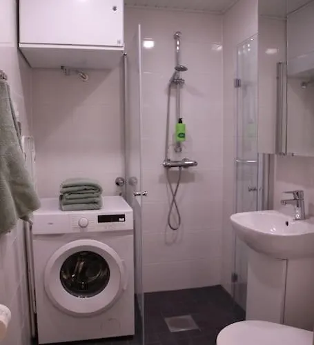 Kodikas Hyvin Varusteltu Yksioe, Autopaikalla Appartamento